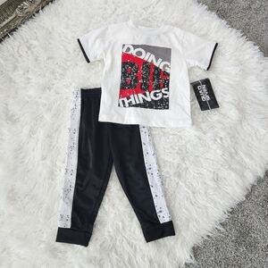 Quad Seven Baby Boys Pants Shirt set. Size 18 Months. New.